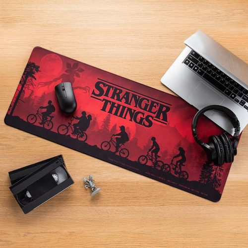 Stranger Things Classic Logo Desk Mat desk mat - egérpad (80 x 30 cm)